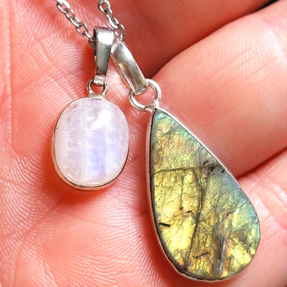 Jewelry - Rough Golden Flash Labradorite & Moonstone Pendant Necklace
